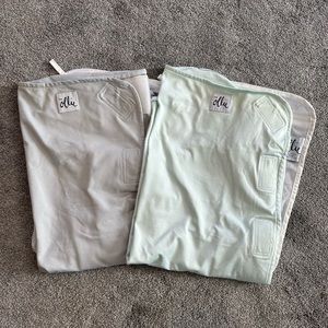 Ollie Swaddles in good used condition, no stains
Stone and Mint color
